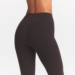 NikeSKIMS STUDIO STRETCH 17" CAPRI LEGGING | DARK ROAST