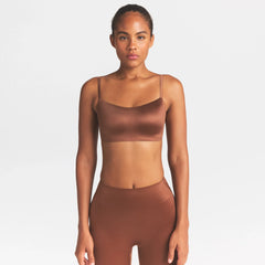 NikeSKIMS SATIN SHINE SCOOP CAMI BRA | CAROB BROWN