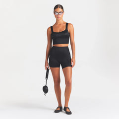 NikeSKIMS SATIN SHINE PANELED SCOOP TANK | OBSIDIAN