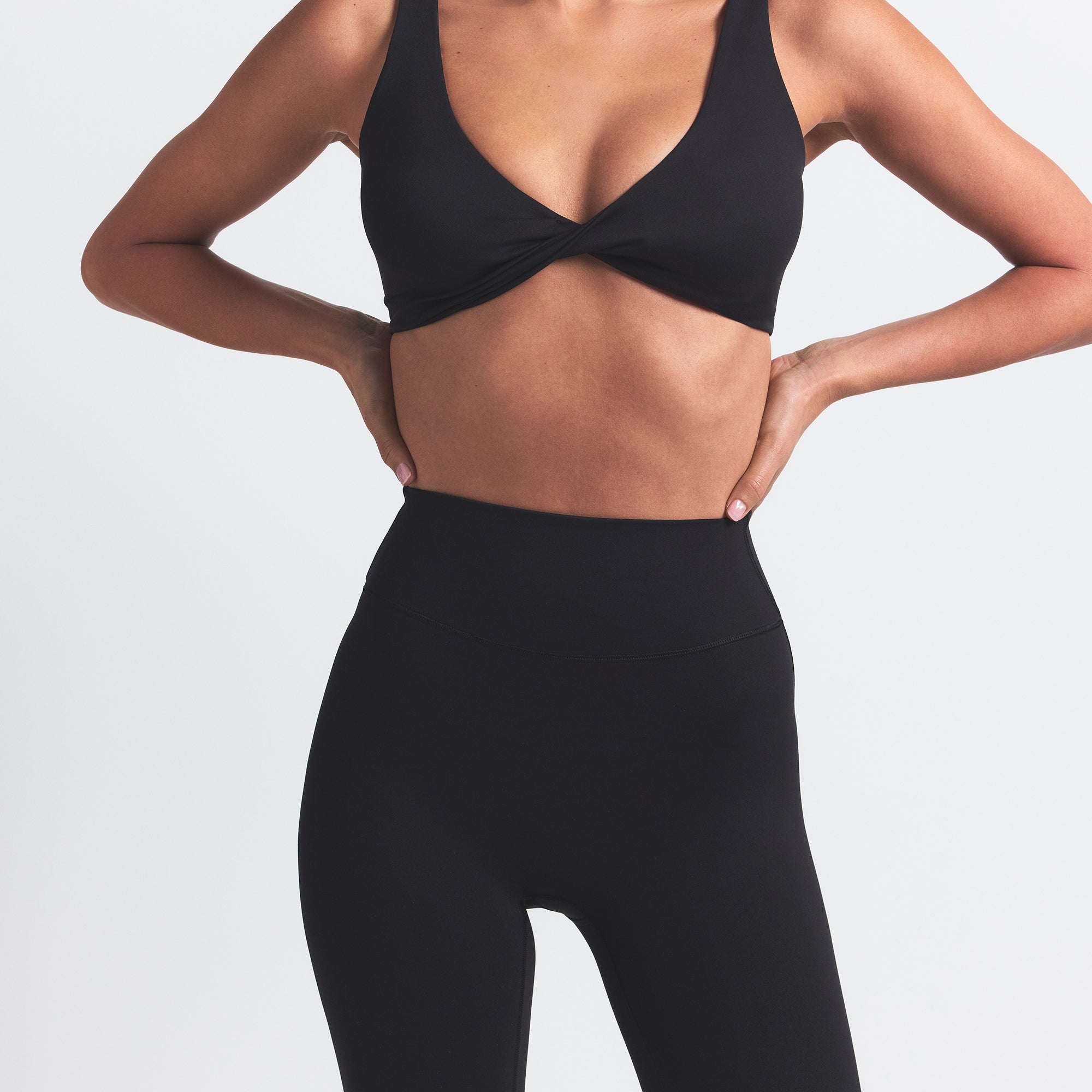 NikeSKIMS MATTE 26" LEGGING | OBSIDIAN