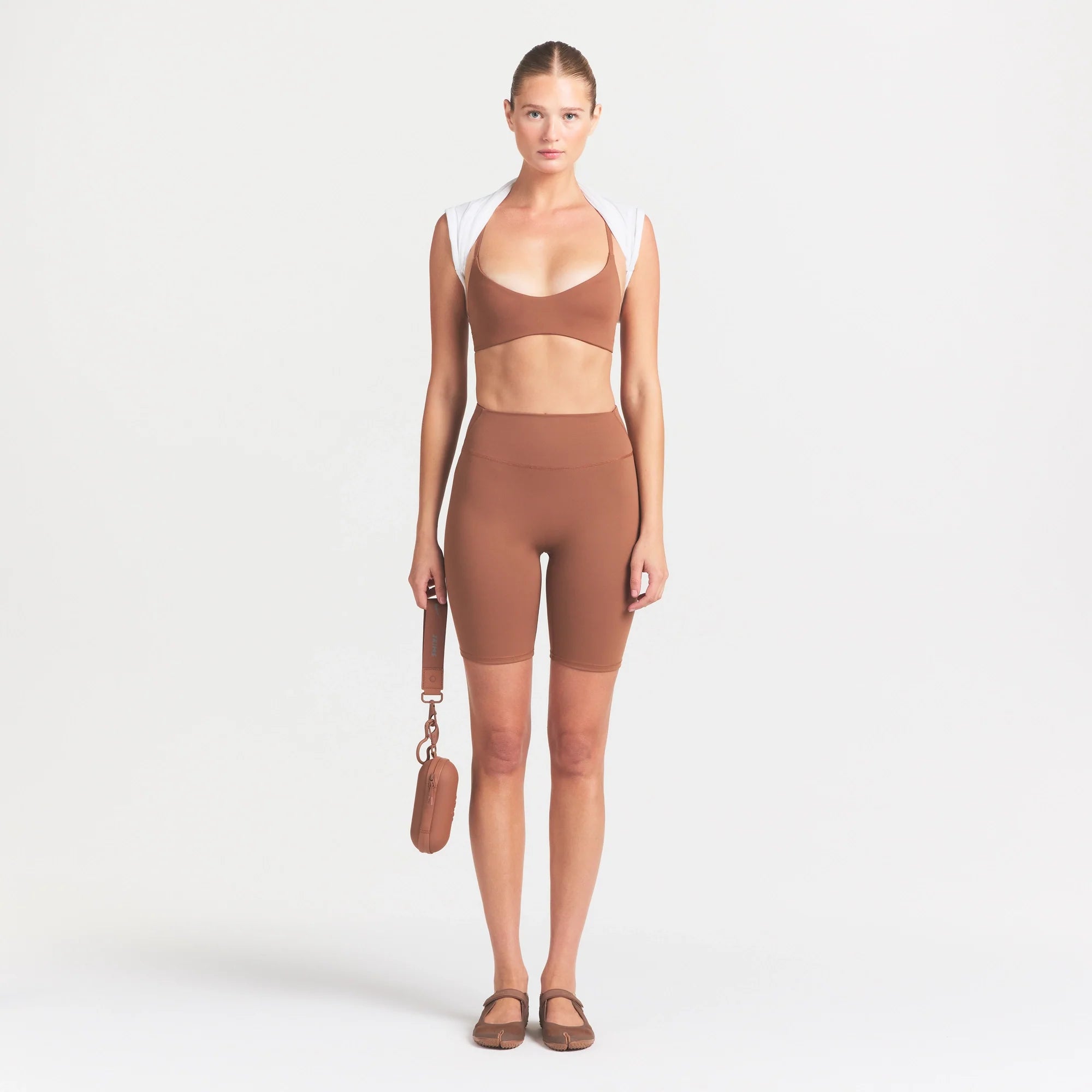 NikeSKIMS MATTE 7" BIKER SHORT | CAROB BROWN