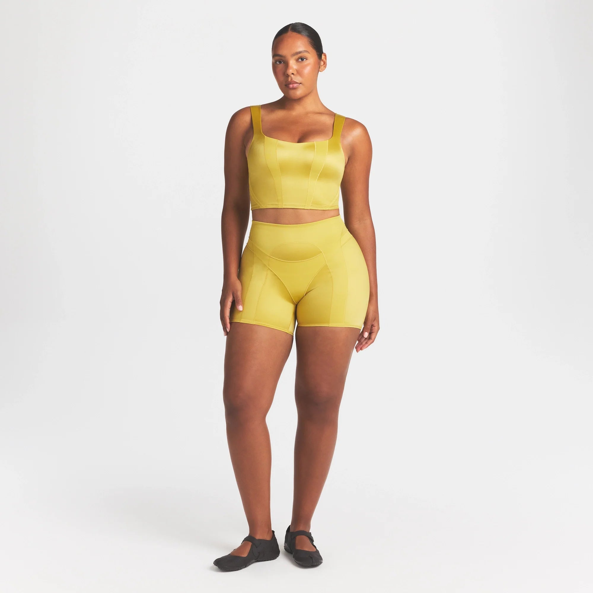 NikeSKIMS SATIN SHINE PANELED 5” BIKER SHORT | CITRINE