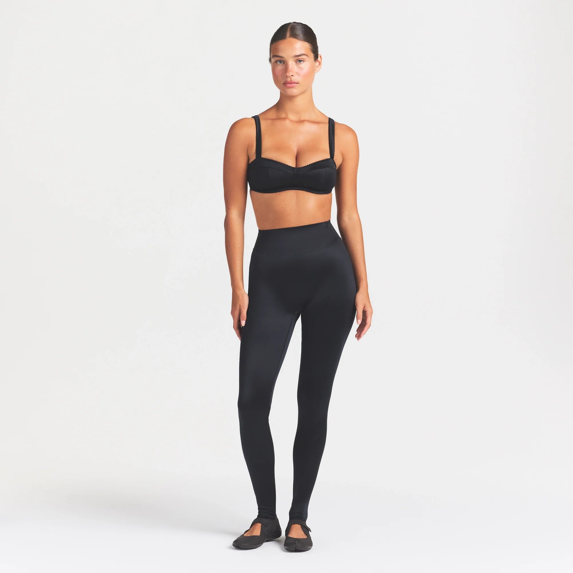NikeSKIMS SATIN SHINE PANELED PICOT BRA | OBSIDIAN