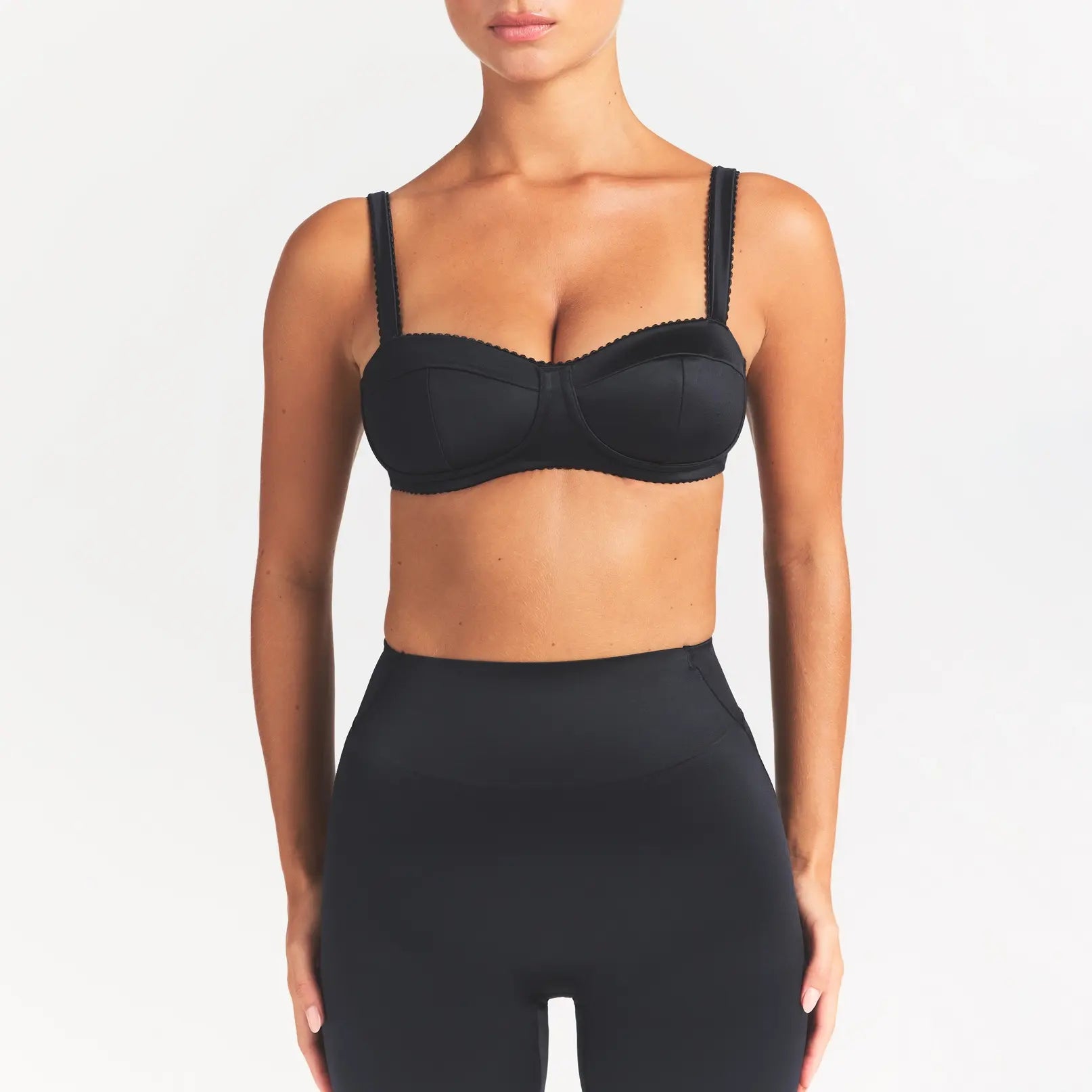 NikeSKIMS SATIN SHINE PANELED PICOT BRA | OBSIDIAN