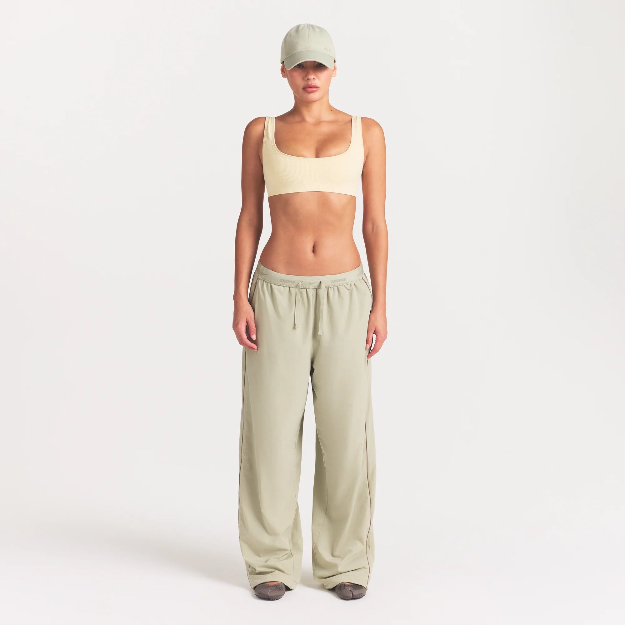 NikeSKIMS RIBBED SEAMLESS MICRO SCOOP BRA | LEMON DROP