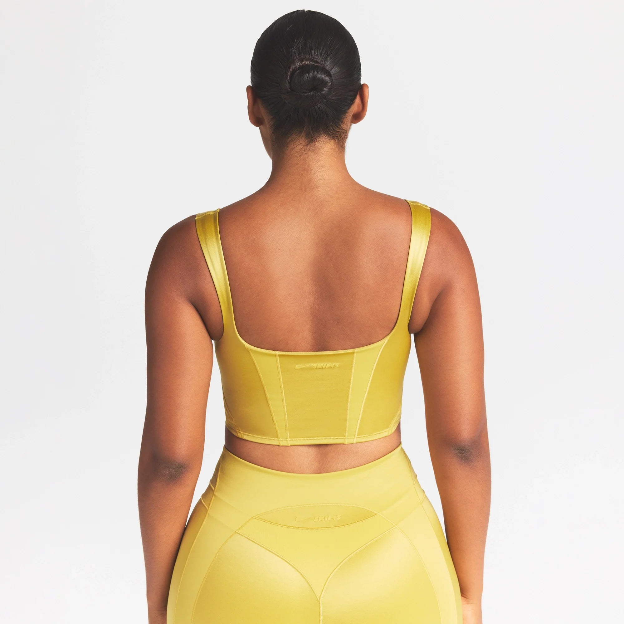 NikeSKIMS SATIN SHINE PANELED SCOOP TANK | CITRINE