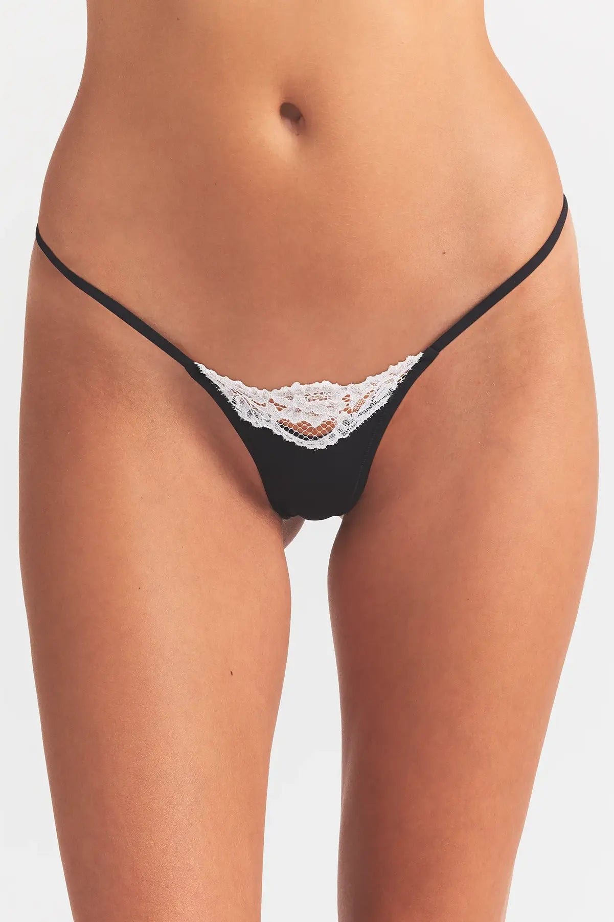 FITS EVERYBODY LACE STRING THONG | OBSIDIAN CONTRAST