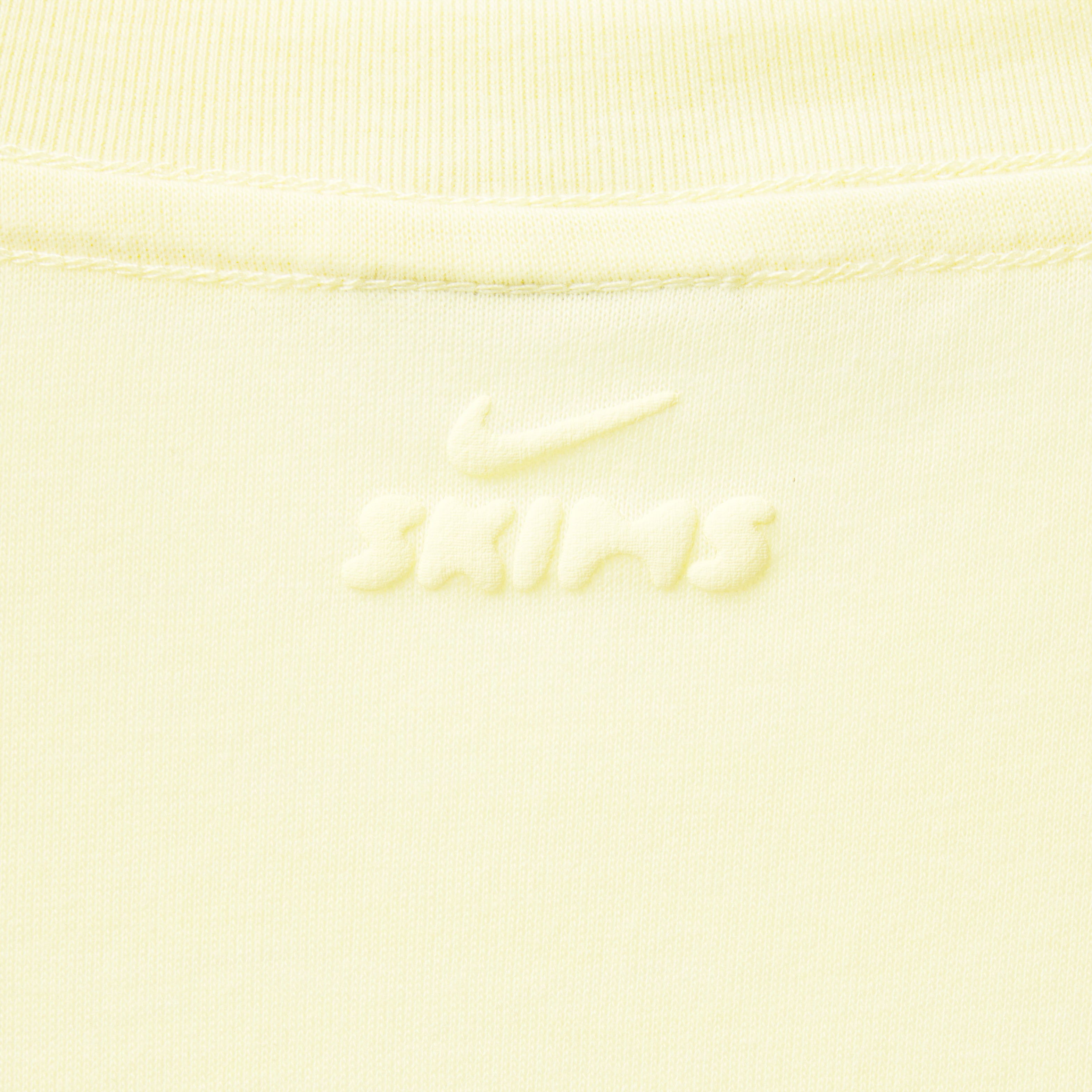 NikeSKIMS PERFORMANCE COTTON BLEND CROP TWIST TANK | BICYCLE YELLOW