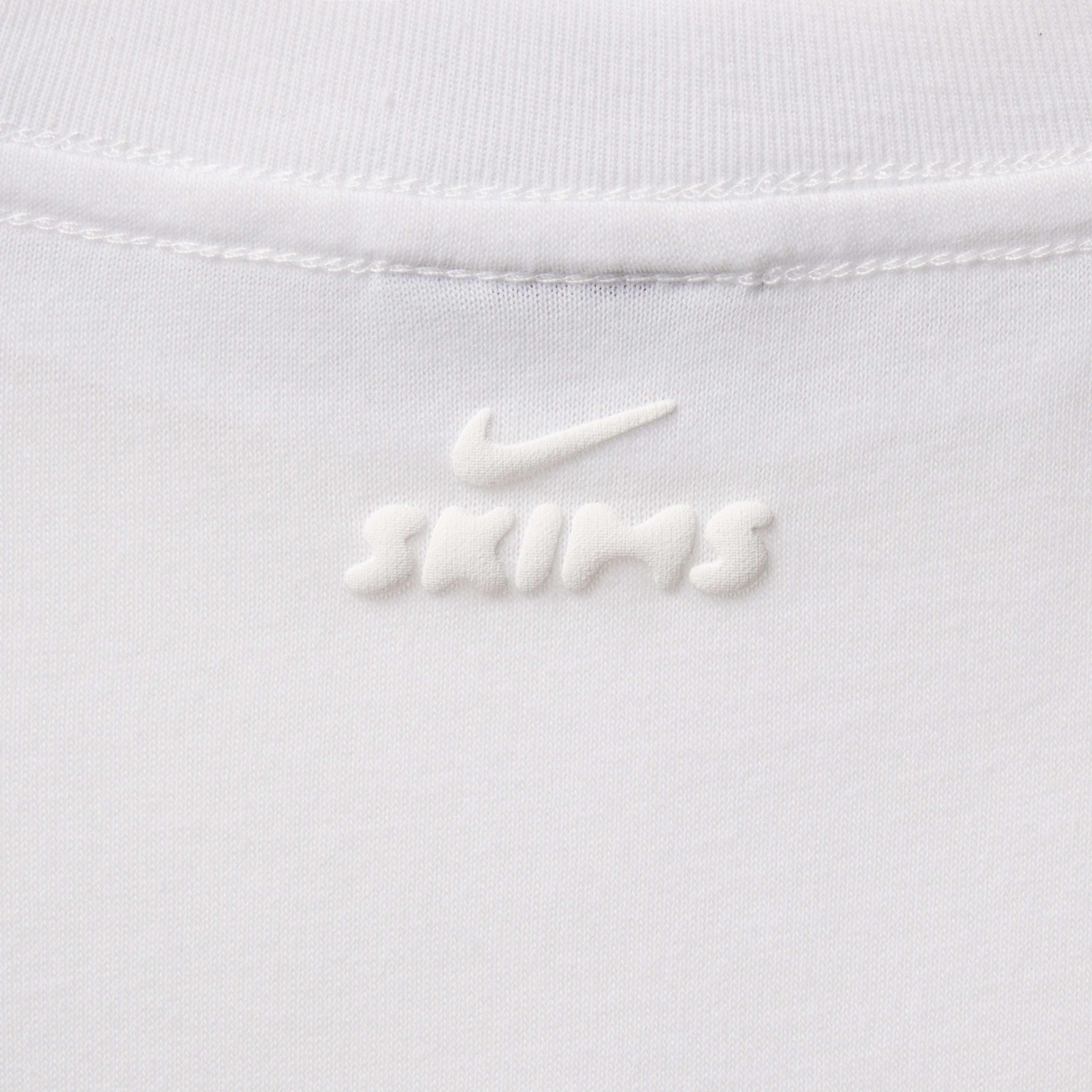 NikeSKIMS PERFORMANCE COTTON BLEND SHORT SLEEVE V-NECK TOP | SNOW