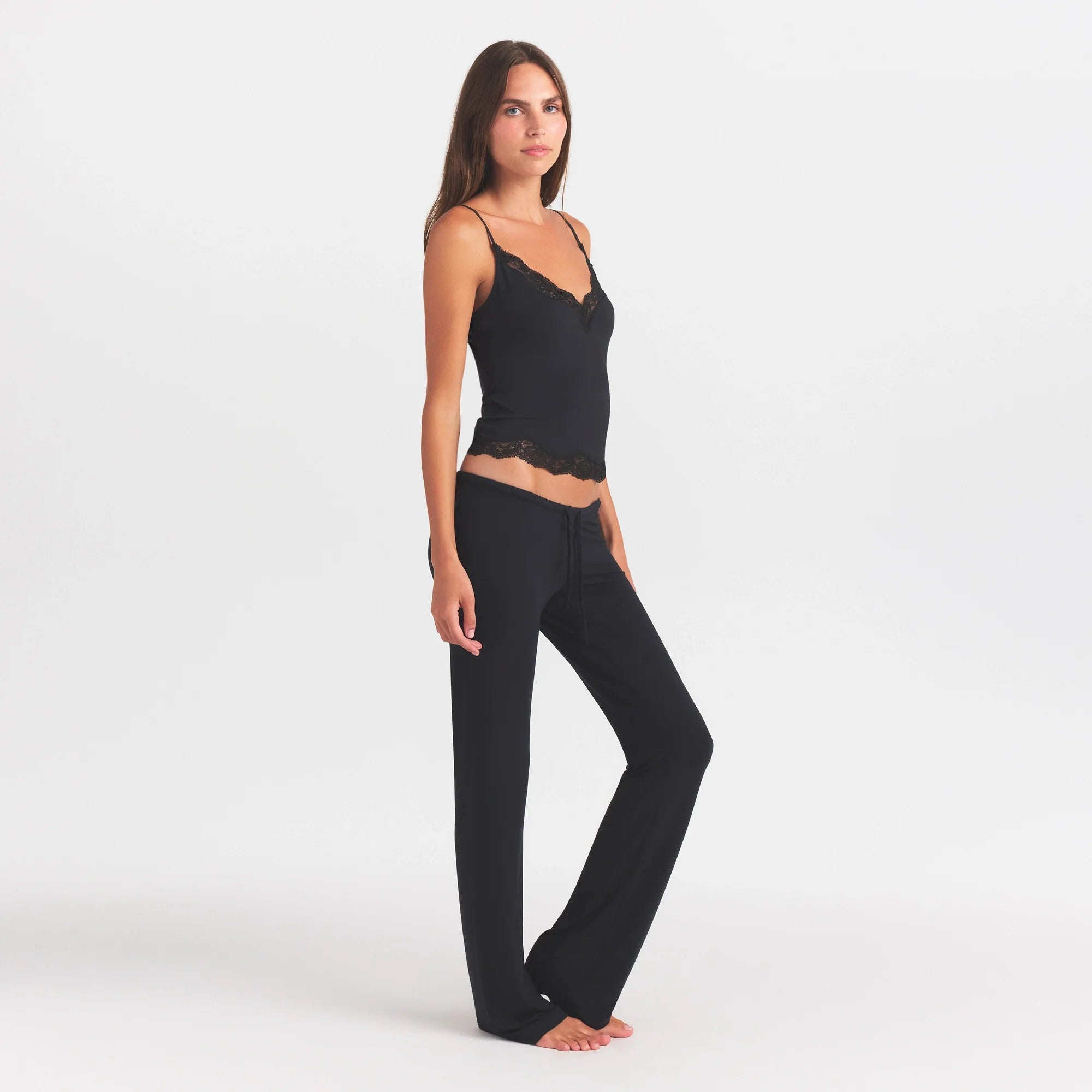 SKIMS SLEEP LACE CAMI AND PANT SLEEP SET | ONYX