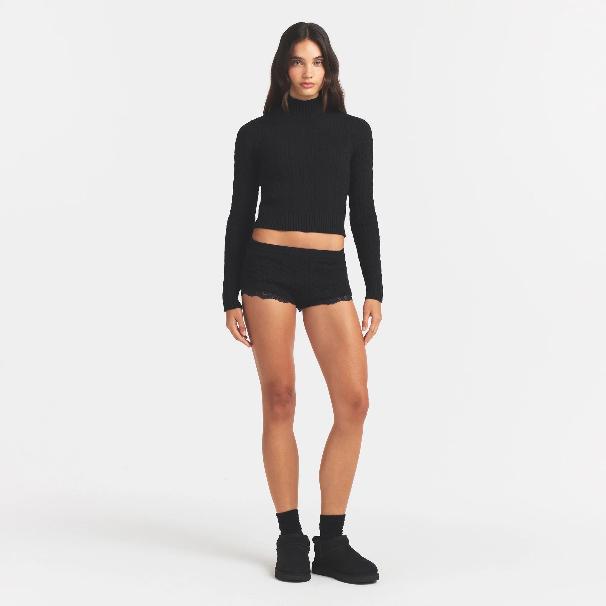 SWEATER KNIT CABLE TURTLENECK | ONYX